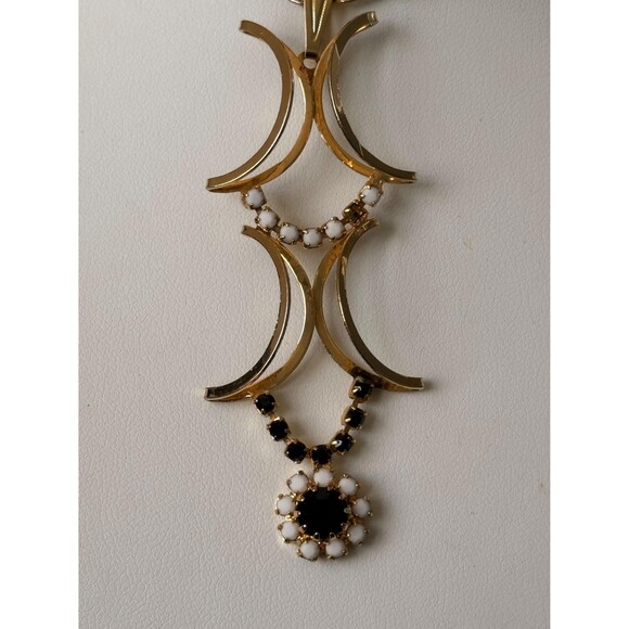 Vintage Art Deco Influence Gold tone Pendant and Chain Geometric Design Necklace - Picture 4 of 11